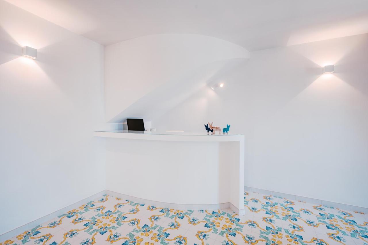 Beb Palazzo Mancini Bed & Breakfast Минори Екстериор снимка