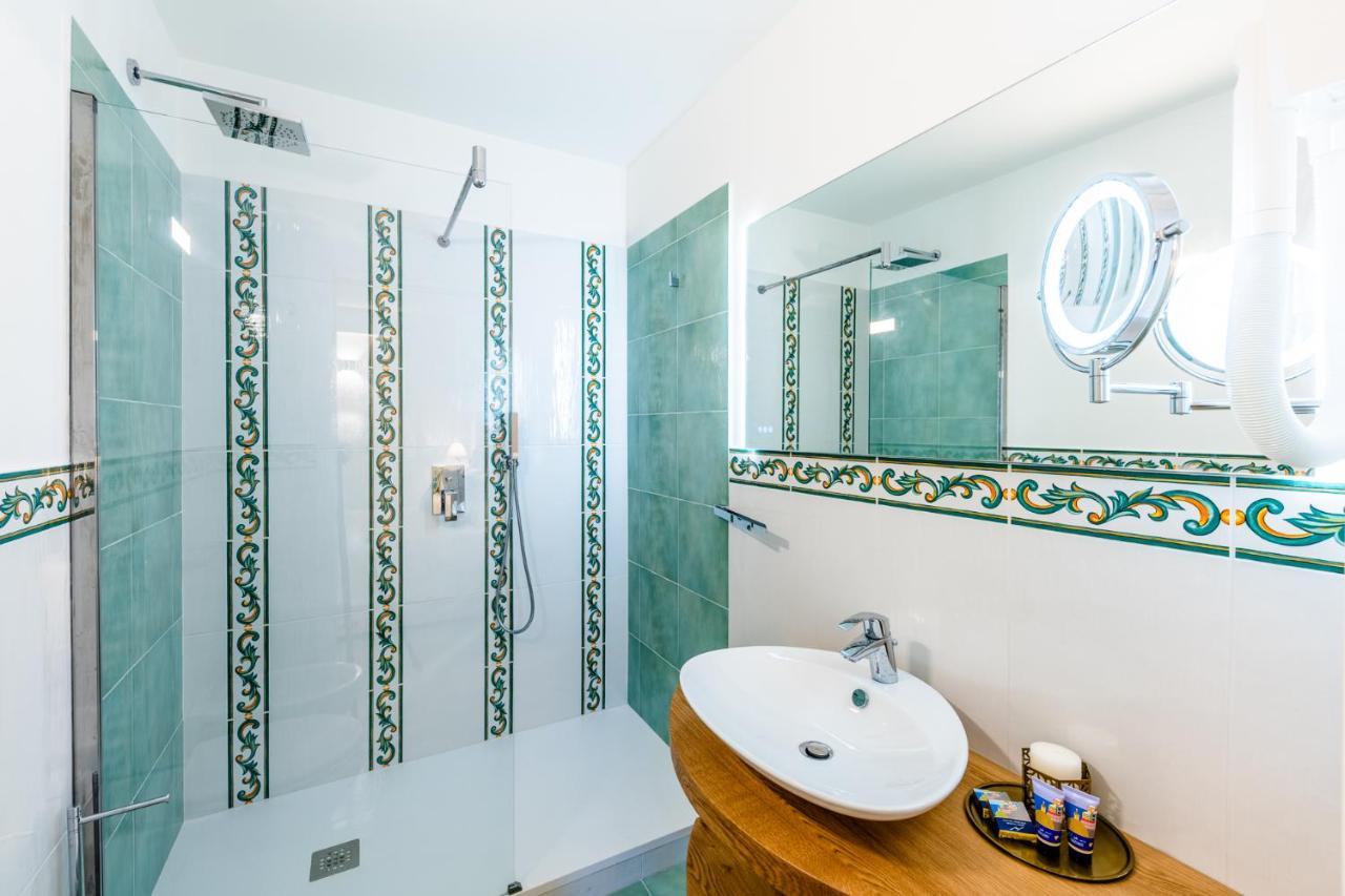 Beb Palazzo Mancini Bed & Breakfast Минори Екстериор снимка